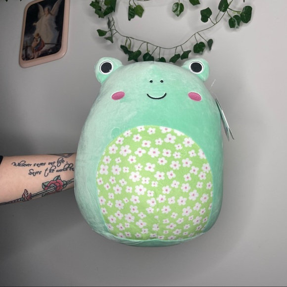 Squishmallows Other - 🍓 Wendy Floral/Spring Squishmallow 12" 🍓